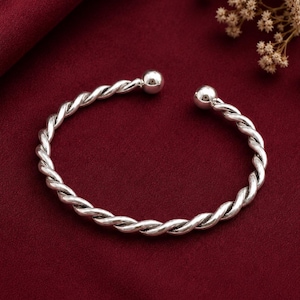 Brazalete abierto de bola hecho a mano, plata de ley 925, brazalete de alambre trenzado, pulsera apilable, regalo de cumpleaños