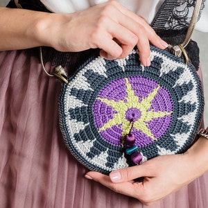 Crochet shoulder Mandala bag, small round purse, tapestry crochet wayuu Mochila style image 6