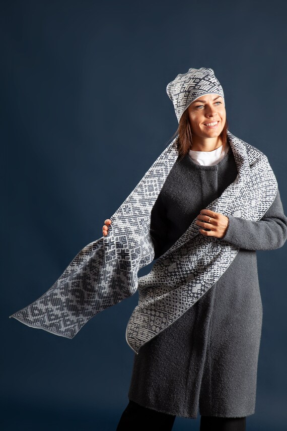 BEALIFE Winter Essential Langer Schal Mit Ärmeln F Produktbild-Vorschau 3
