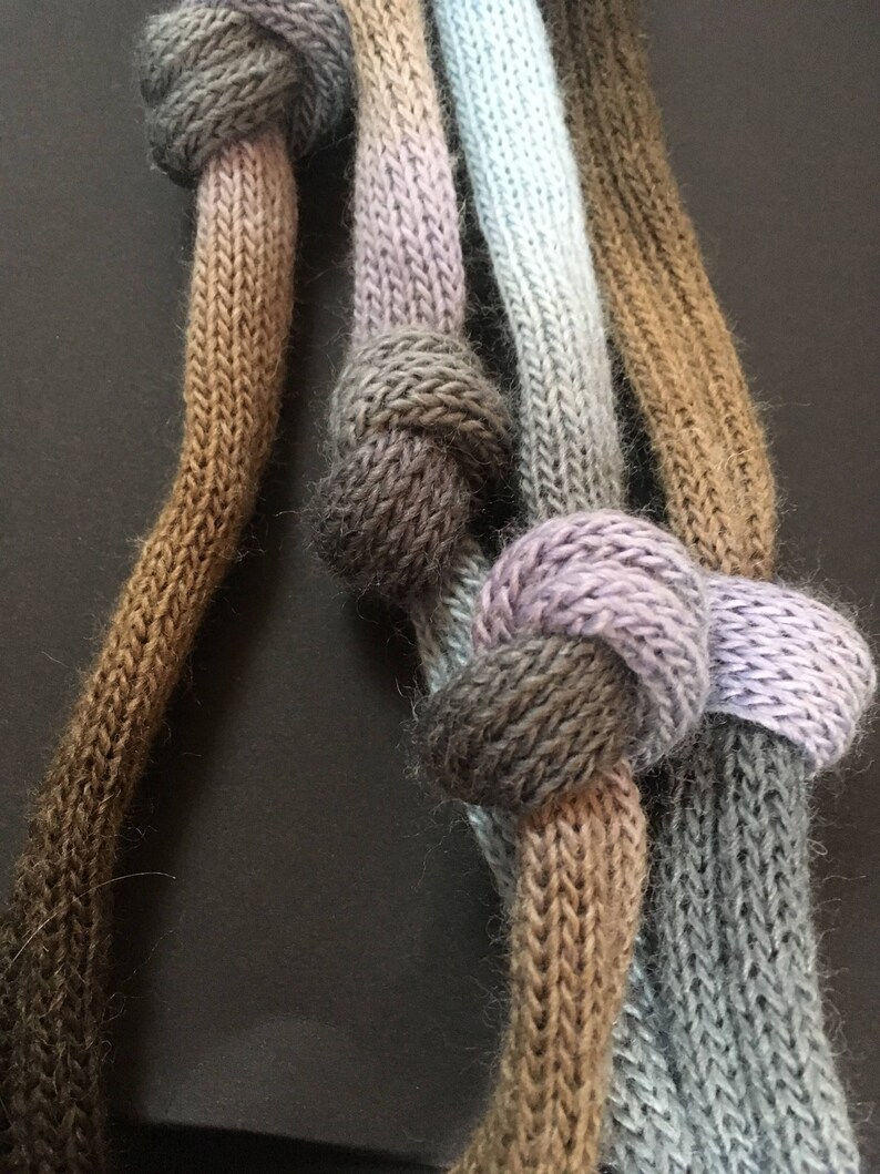Knitted Necklace With Knots Handmade Collar From Wool Etsy