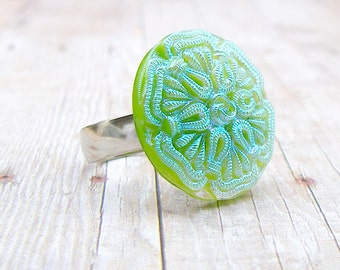 Knotted - adjustable Vintage glass button ring