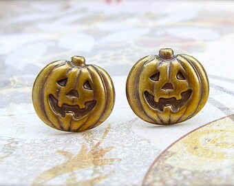 Boo - antique brass post earrings - P175