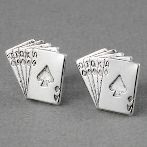 A Bit of Luck - brincos com acabamento prateado antigo - P146