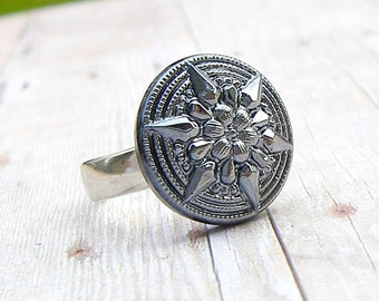 Starburst - adjustable Czech glass button ring