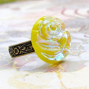 Yellow Tea Rose adjustable Vintage glass button ring image 3