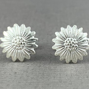 Black Eyed Susan - bright silver plated titanium post earrings, Maryland state flower earrings, summer earrings - P115