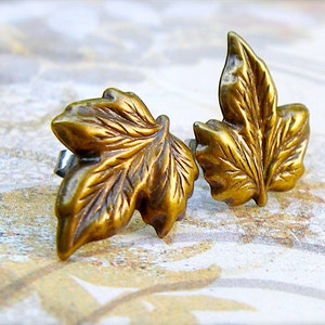 Maple Leaf - antique brass post earrings - P178