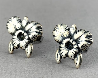 Orchid - antique silver plated hypoallergenic titanium post earrings - P121