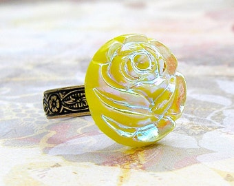 Yellow Tea Rose - adjustable Vintage glass button ring