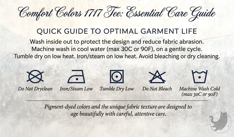 Op de afbeelding: Comfort Colors 1717 Tee: Essential Care Guide. Beknopte handleiding voor optimaal behoud: binnenstebuiten wassen in koud water (max 30C), fijnwasprogramma. Drogen en strijken op lage temperatuur. Niet bleken of chemisch laten reinigen.