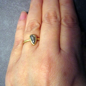 Grey pear shaped diamond 18ct gold ring image 3