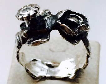 Garland ring, Silver, Diamonds