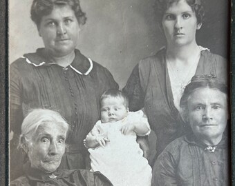 5 Generations Native American Women Antique Found Photo