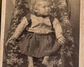 Wild Eyed Barefoot Baby Girl Antique CDV Photo 1800s Carte de Visite