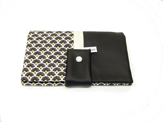 Portefeuille zippé à motif animalier Audrey | GUESS.ca Portefeuille zippé à motif animalier Audrey | GUESS.ca