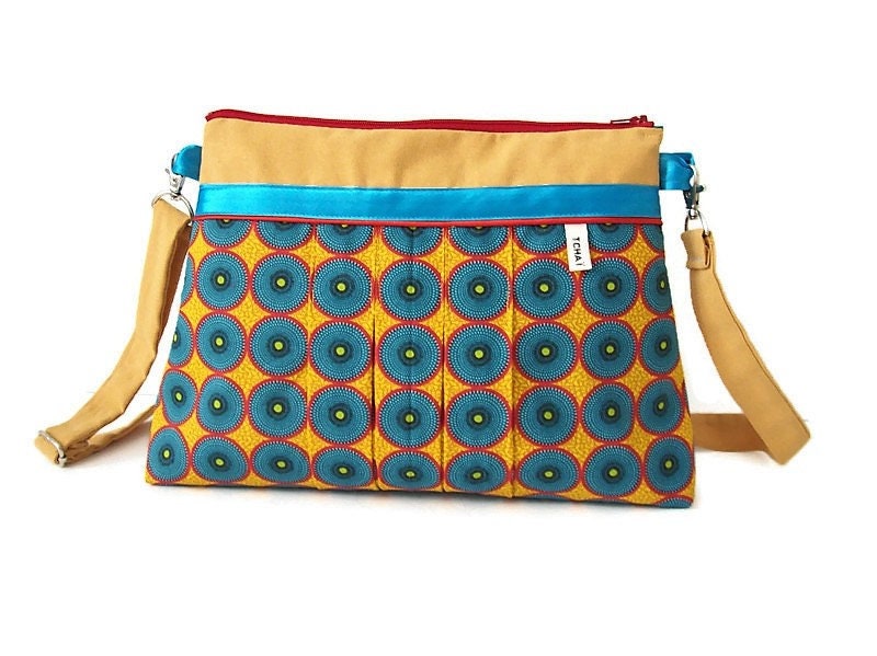 scandinavian zip bag