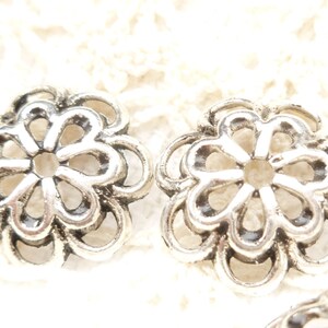 14mm Antiqued Silver Flower Bead Cap (10) - SF120