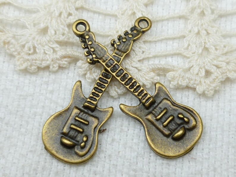 Electric Guitar Charm Pendant, Bronze Guitar Charm 5 A47 image 3