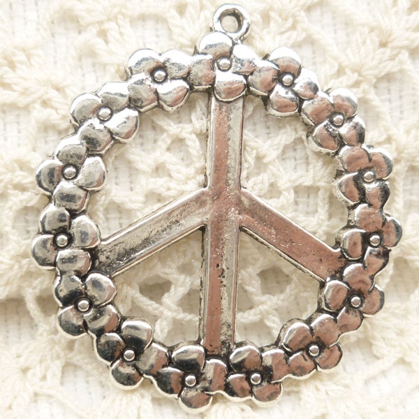 Flower Peace Symbol Pendant Antique Silver (2)