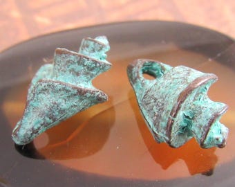 Patina Conch Shell Beads, Rustic Conch Shell Pendants - Mykonos Casting (4) - M56 - X1512