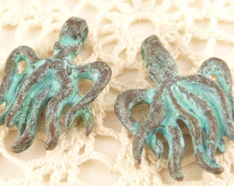 Turquoise Patina Rustic Octopus Charms Pendants Mykonos Casting (2) - X1009 - M87