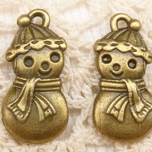 Chubby, Cute Snowman Charms, Antique Bronze (6) - CH14