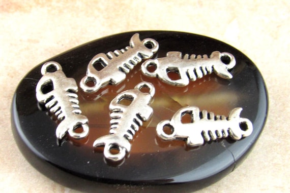 Fish Bones Skeleton Connector Charms (8) - S18