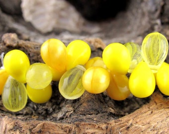 Cuentas colgantes de vidrio checo amarillo 9x6, cuentas colgantes amarillas de mezcla de vidrio (25) - 0622/DRO