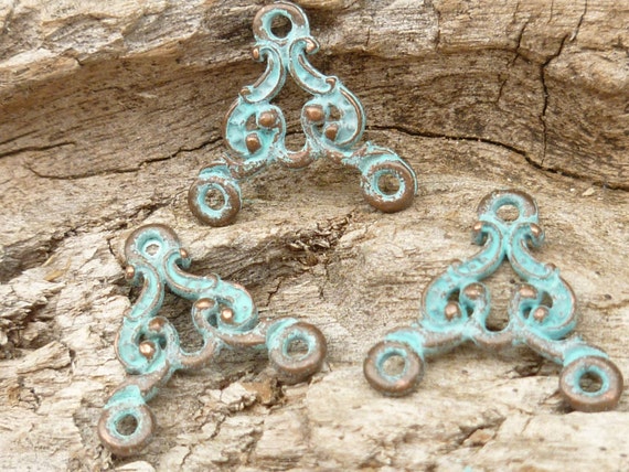 Small Rustic Chandelier Patina Connector Finding Charm, Mykonos Casting Link (4) - M41