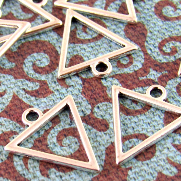 18mm Simple Triangle Charms, Basic Triangle Frame Charms, Triangle Outline Charms (10) - S54