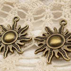 Radiating Sun Charms, Antique Bronze 6 A39 image 3