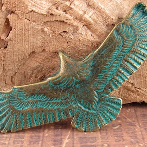 Soaring Eagle Pendant, Flying Raptor Bird of Prey Charm, Patina BronzeTone (2)