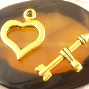 Heart Toggle Clasp Closure Finding, Antiqued Gold Tone (6) - G7