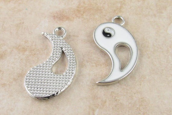 28mm Split Yin Yang Charms, Black and White Yin Yang Pendant (2