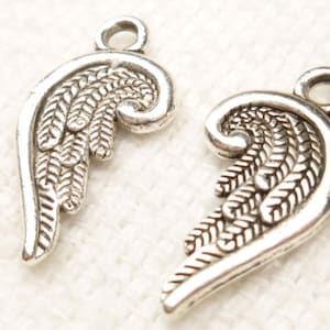 Silberfarbene Feder Engel Flügel Charms (10) - S89