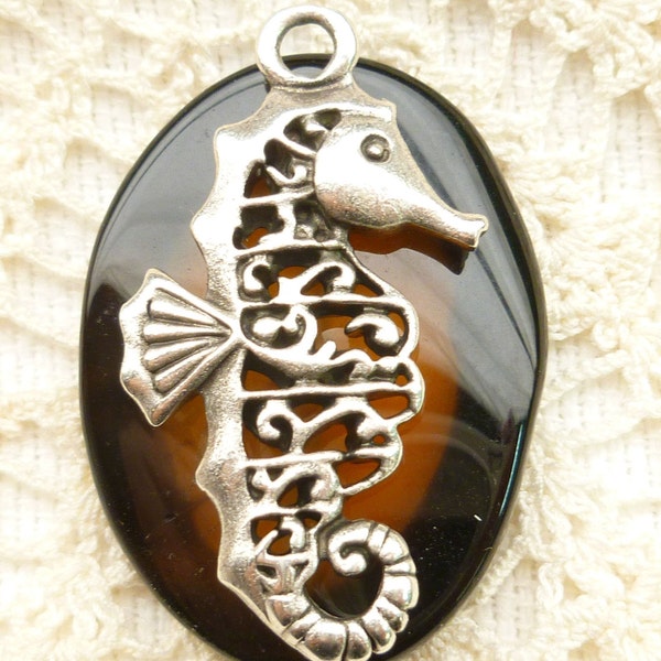 Rustic, Pewter Filigree Seahorse Charm Pendant, Silver Mykonos Casting Beads (1) - M25 - X5162