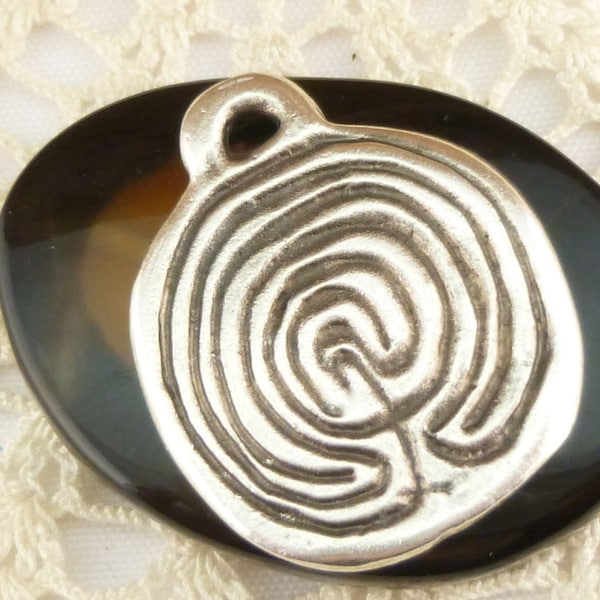 30mm Antique Silver Labyrinth Disc Pendant Charm, Mykonos Two Sided Casting Pendnant - M71 - X0951