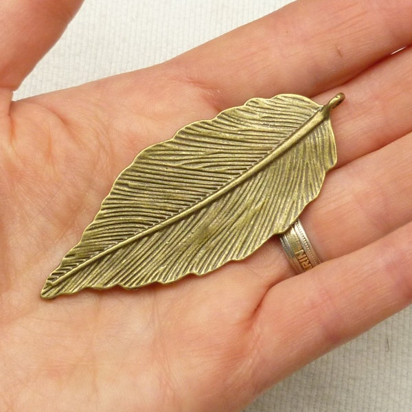 Large Detailed Leaf Pendant Charm, Antique Bronze (2)