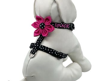 Schwarzweißes Polka-Dot-Hundegeschirr, optional mit Blume und Personalisierung: Größen XS-L