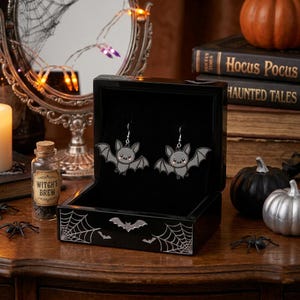 Bat FSL Machine Embroidery Design, FSL Halloween Bat Embroidery File, Cute Gothic Bat Earring Pattern, Hoop Projects