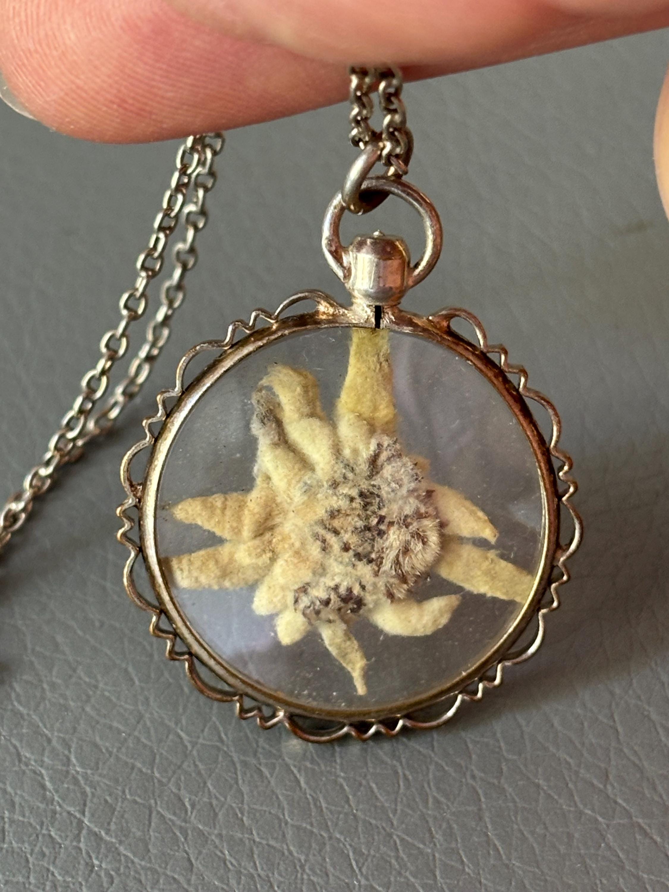 【美品】西ドイツ 70’s エーデルワイス マザーオブパール ペンダント Vintage Edelweiss Necklace - Etsy