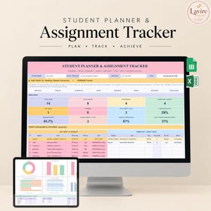 Puede incluir: Un planificador de estudiantes digital y un rastreador de tareas que se muestran en un monitor de computadora y una tableta. La interfaz presenta un panel con tablas coloridas, gráficos de progreso y listas de tareas para gestionar plazos.