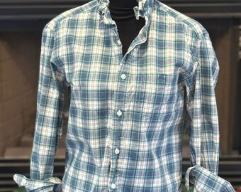 Upcycled Rüschenkragen Shirt |  Ms. Josie