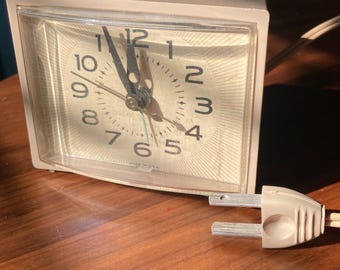 Light-Up Vintage Alarm Clock Retro General Electric Lighted Dial MCM Analog