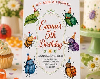 Könnte beinhalten: Eine weiße, rechteckige Geburtstagseinladungskarte mit dem Text 'WE'RE BUZZING WITH EXCITEMENT!' und 'Emma's 5th Birthday', umgeben von farbenfrohen Aquarellillustrationen von sechs verschiedenen Insekten mit Partyhüten.