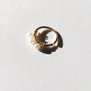 Single White Freshwater Pearl cartilage hoop earring - tiny 3mm pearls, tragus, helix, earlobe, small gold hoop, pearl hoop, June Birthstone