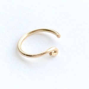 Single Faux conch earring - cartilage earring, ear cuff, no piercing, fake conch hoop