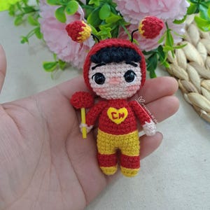 Amigurumi-mönster Klassisk serie hjälte / Virkad docka på spanska, endast spanska.