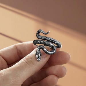 925S Sterling Silver Snake Ring | Vintage Serpent Ring | Thin Spiral Snake Ring | Gothic Unisex Jewelry | Gift for Him & Her | Fathers Day