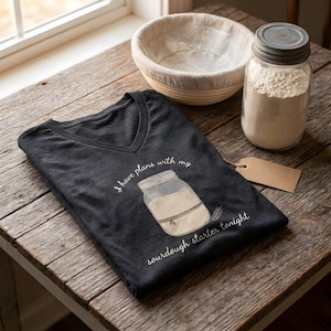 Sauerteig Starter T-Shirt mit V-Ausschnitt, lustiges Bäcker-T-Shirt, gemütliches Gehöftskleid